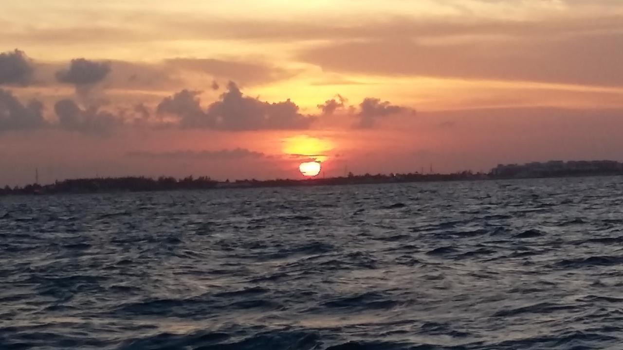 Marina Paraiso Isla Mujeres Hotel Buitenkant foto