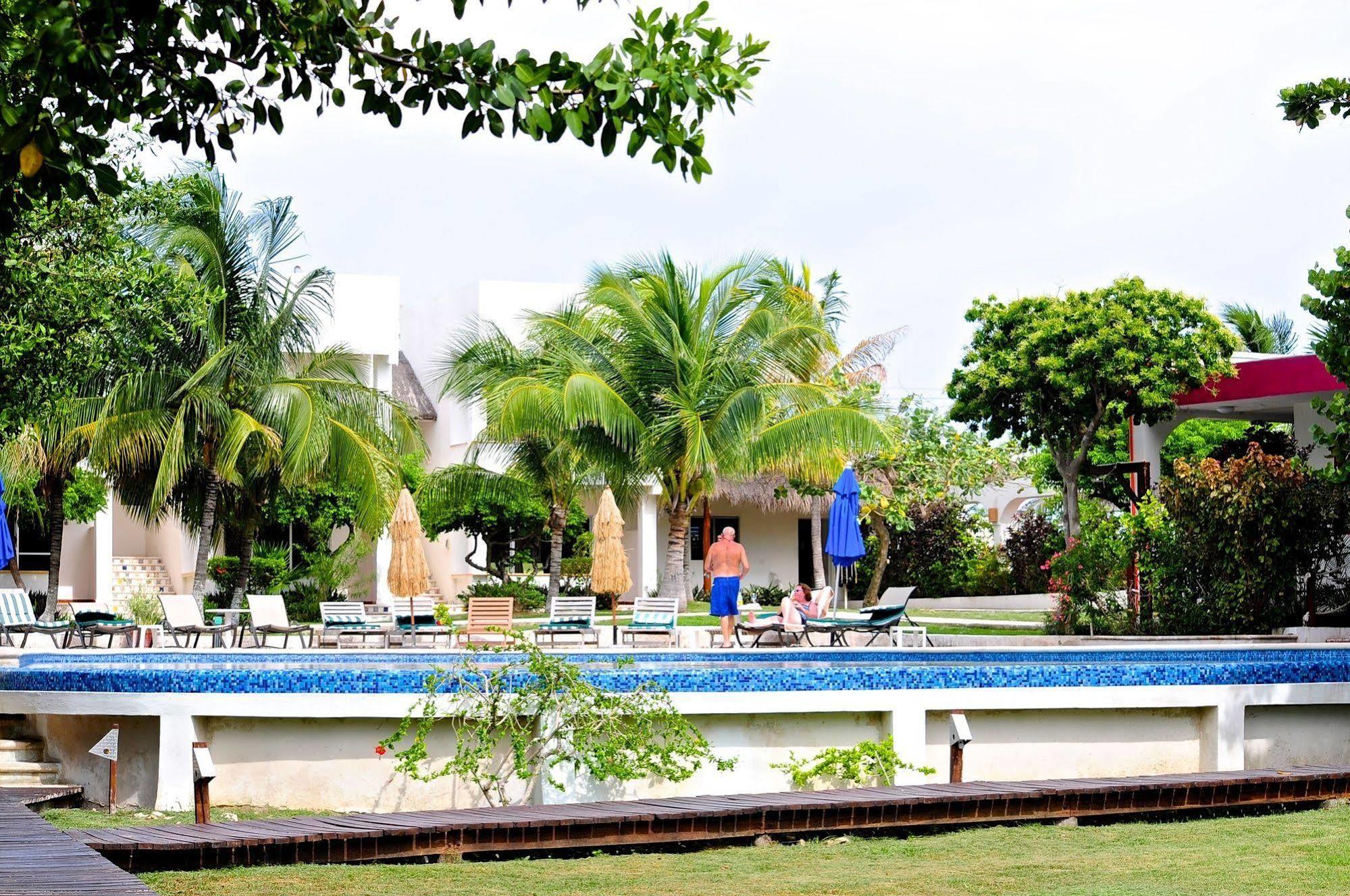 Marina Paraiso Isla Mujeres Hotel Buitenkant foto