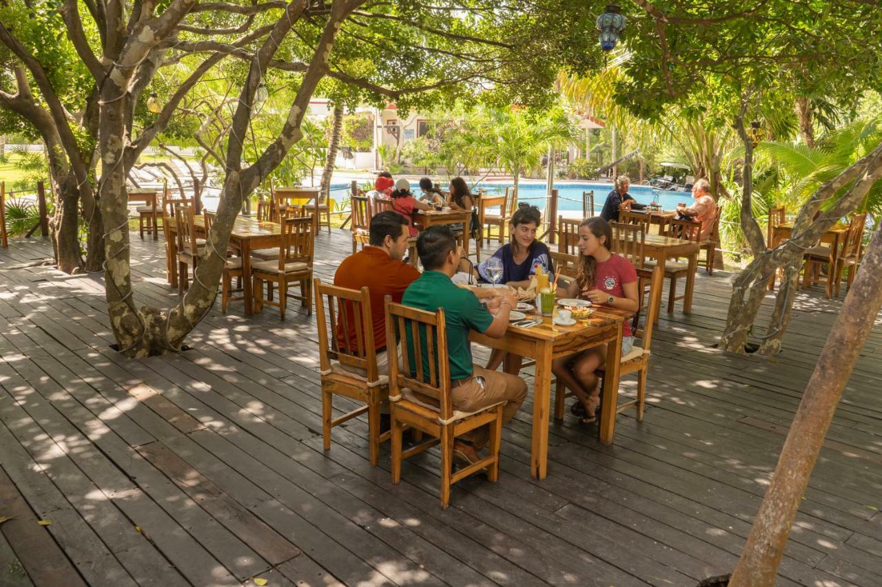 Marina Paraiso Isla Mujeres Hotel Buitenkant foto